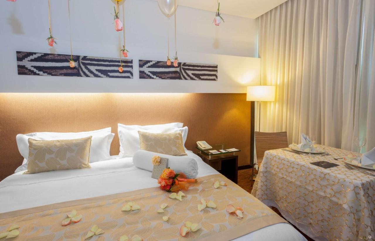Sonesta Hotel